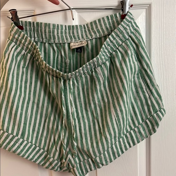 Universal Thread Green and White Striped Athletic Shorts - Picture 1 of 3